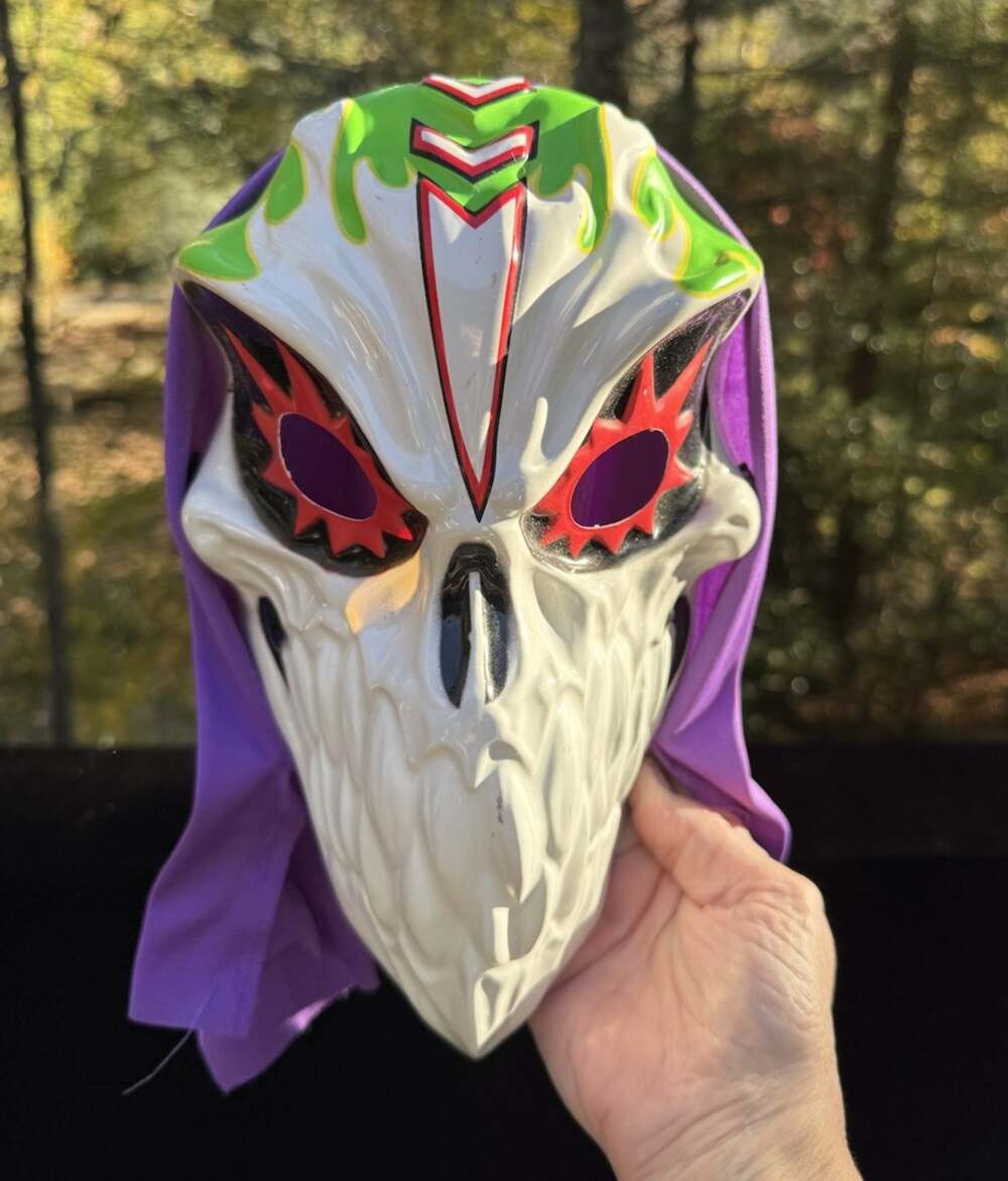 Monster Jam Grave Digger Halloween Mask Costume Skull Reaper Mask Pre owned
